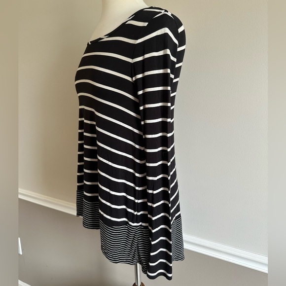 BCBGMaxAzria Long Sleeve Top, Size XS - Picture 4 of 5